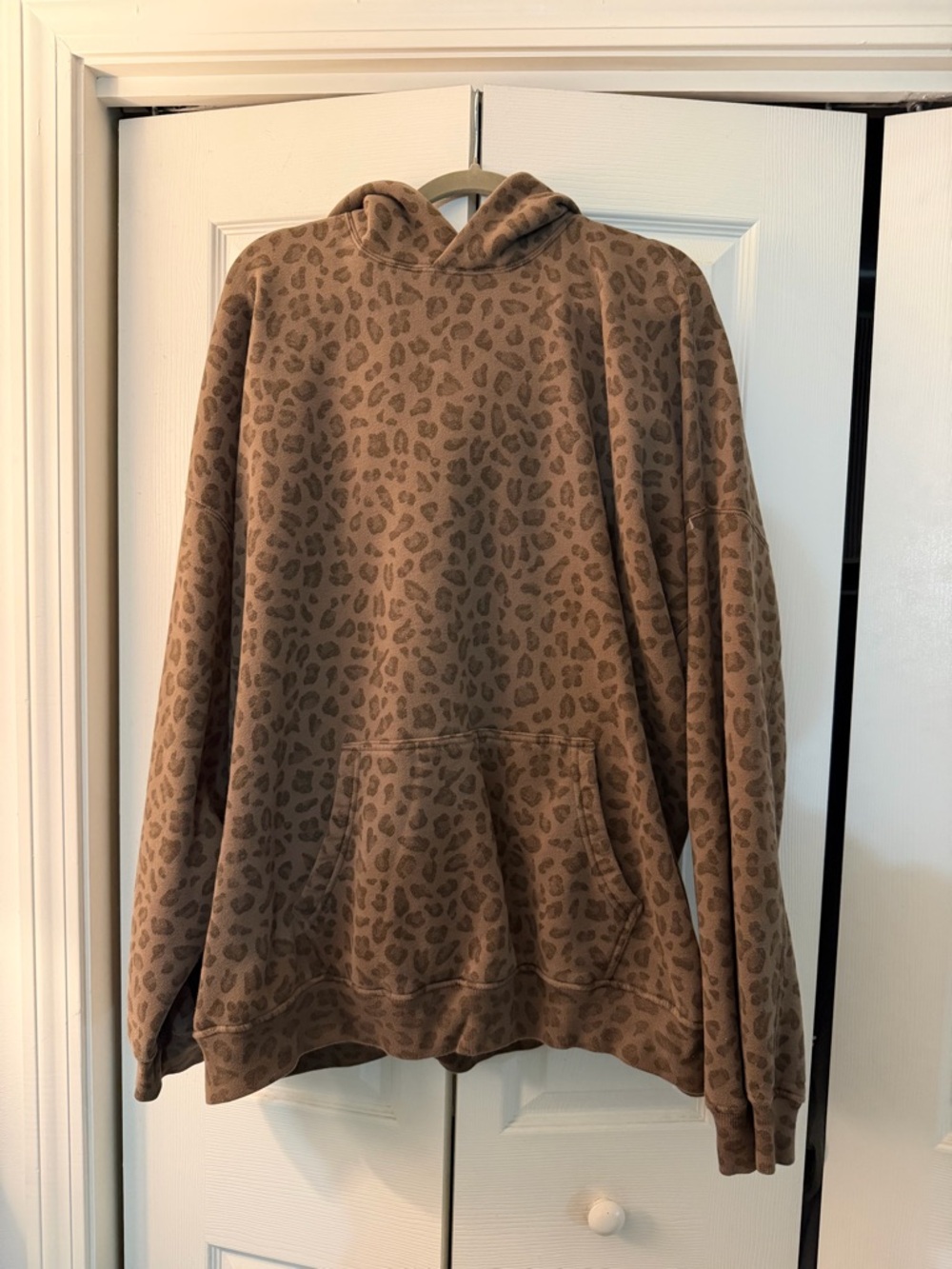Essential Popover Pattern Hoodie Brown Leopard Print